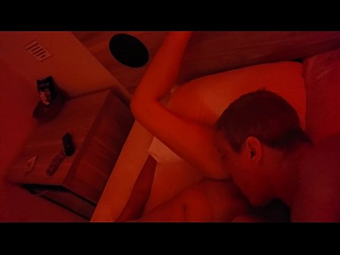❤️ Nyalogatja a nedves puncimat. Porno at hu.hentaivost.ru ☑